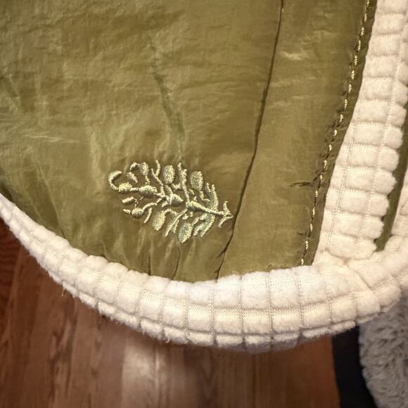 Free People Movement Cold Shoulder Sling Bag Olive Green Ivory Pockets NWOT - Picture 10 of 15